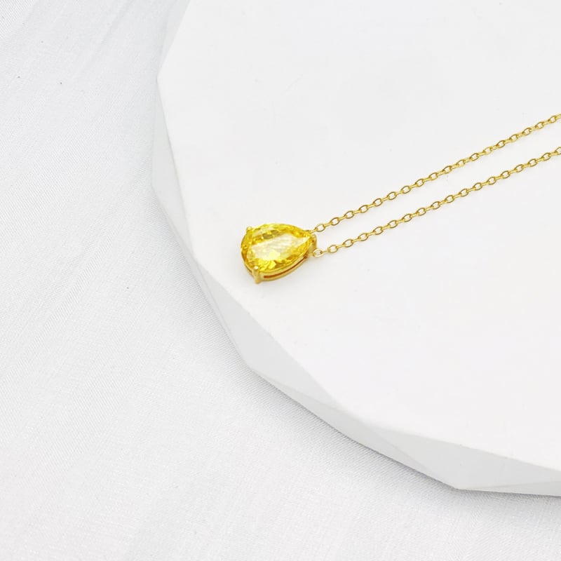 Titano plieno karoliai su vandens lašiniu cirkoniu, 12 mėnesių gimtadienio akmuo, vakuuminis elektrogalvanizavimas, atsparus blukimui