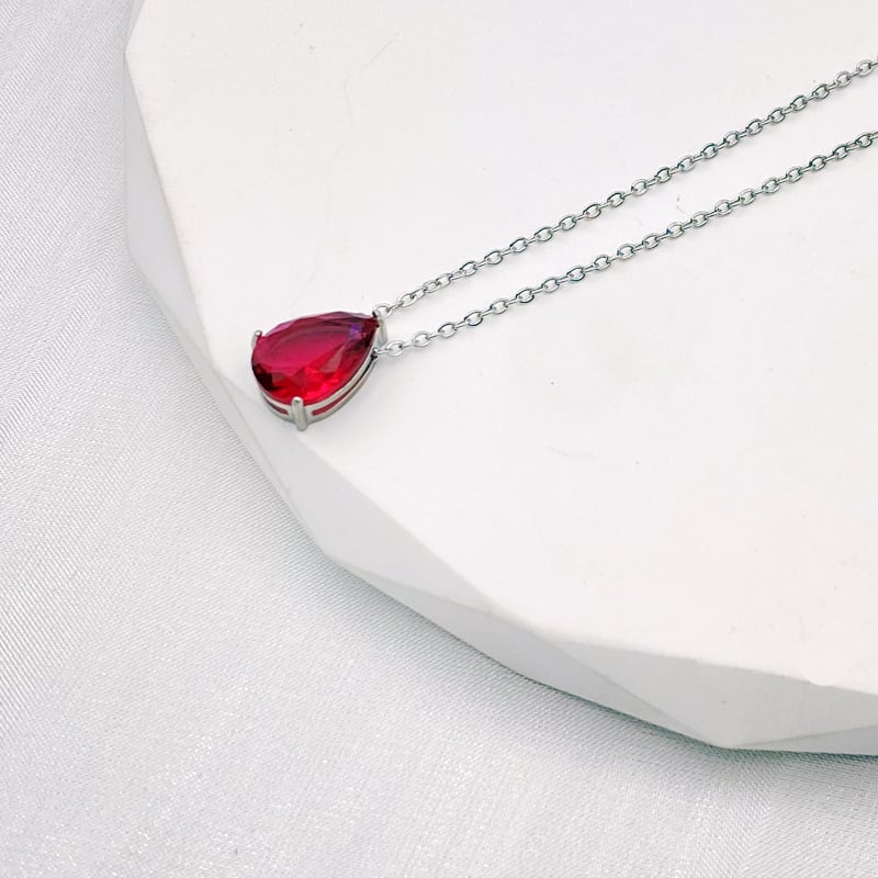 Titano plieno karoliai su vandens lašiniu cirkoniu, 12 mėnesių gimtadienio akmuo, vakuuminis elektrogalvanizavimas, atsparus blukimui