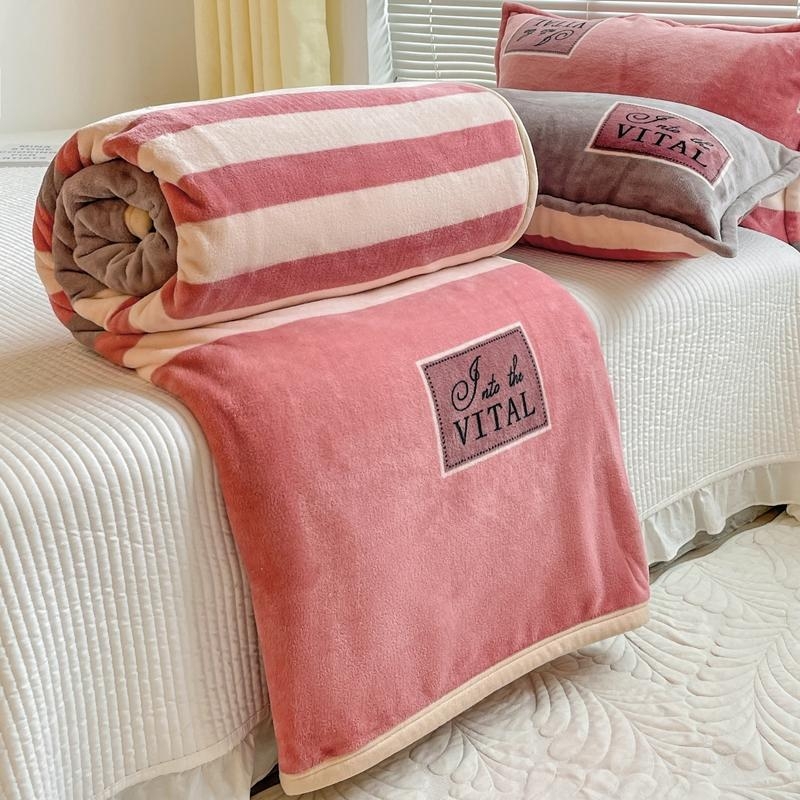 Enon korallvoodiline pleed voodile ja diivanile – kõikide aastaaegade jaoks, lihtne kaasaegne stiil, kokkutõmbumine 2–3%