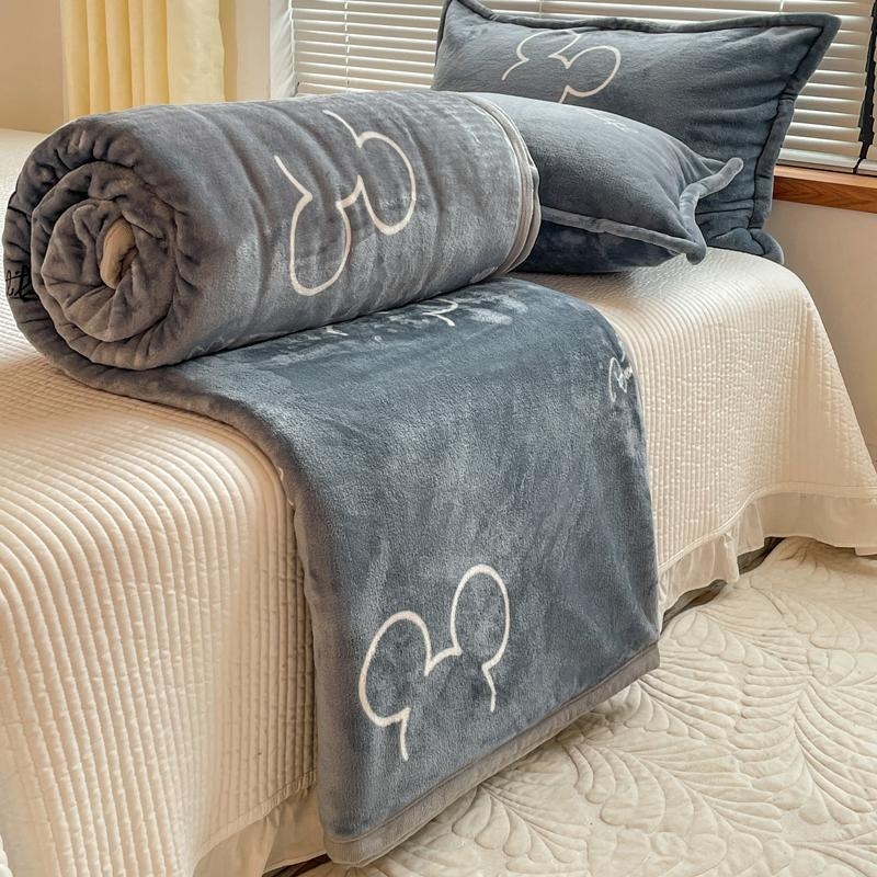 Enon korallvoodiline pleed voodile ja diivanile – kõikide aastaaegade jaoks, lihtne kaasaegne stiil, kokkutõmbumine 2–3%