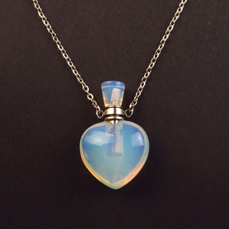 Geometrinis kristalų pakabukas su kvapo buteliuku – rankų darbo, ametistas, baltas krištolas, citrinas