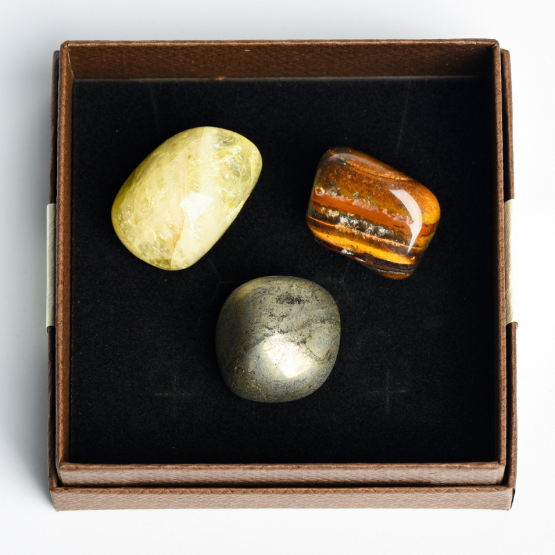 Sirovih kristalnih kamenja s dvanaest znakova zodijaka — neravnomjerno brušeni kamenovi, unutarnja dekoracija, kartonska ambalaža