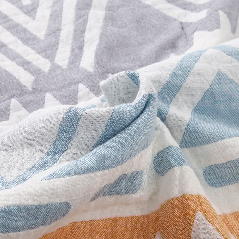 Kolme-kihiline puuvillane pleed geomeetrilise mustriga, 3000 g+, kevad-sügis