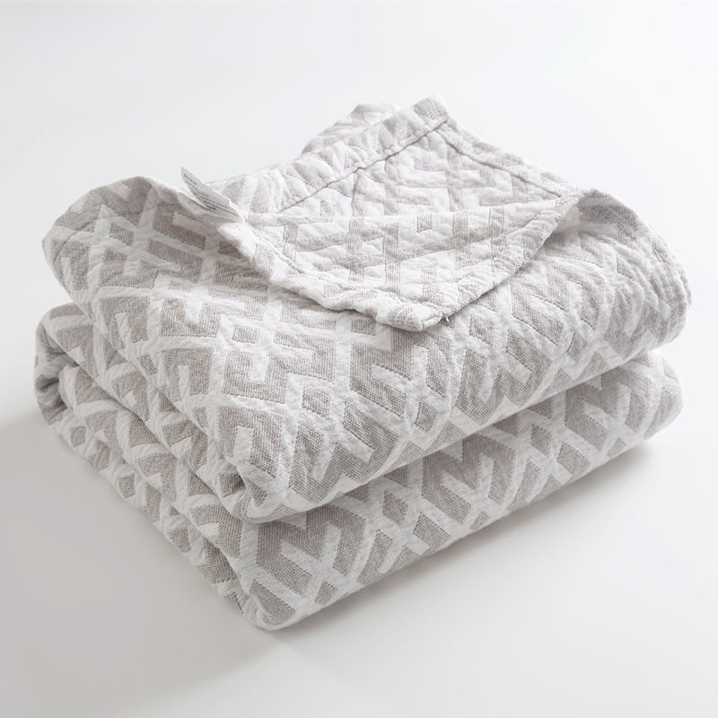 Kolme-kihiline puuvillane pleed geomeetrilise mustriga, 3000 g+, kevad-sügis