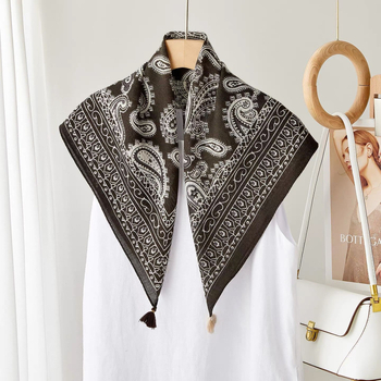 100% gyapjú négyszögletű sál, irodalmi retro stílus, warp-kötött, melegen tart, tavasz 2025