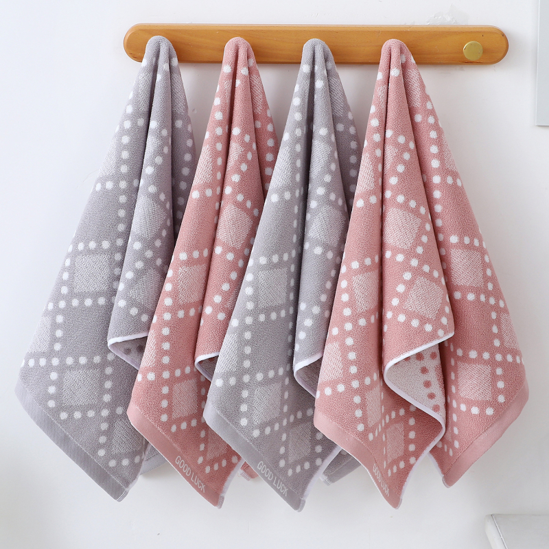 Violet 100% medvilninis vonios rankšluostis, jacquard audinys, 32s siūlai, svoris 140-170 g