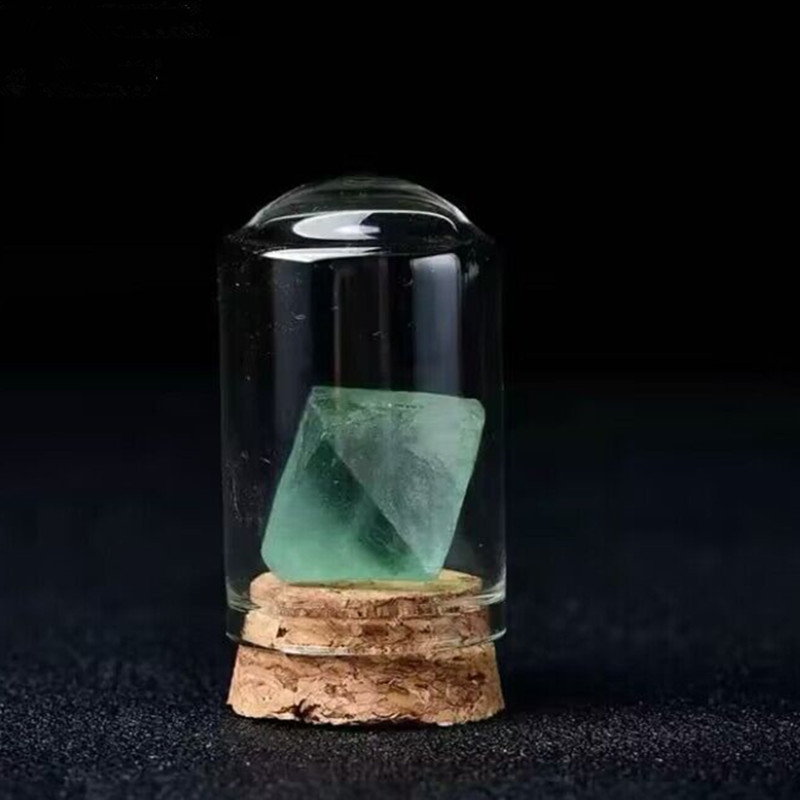 Mineralni kristalni uzorak – edukativni geometrijski kristal za djecu (Materijal: kristal; Marka: Kun-woo; Pakiranje: drvena kutija)