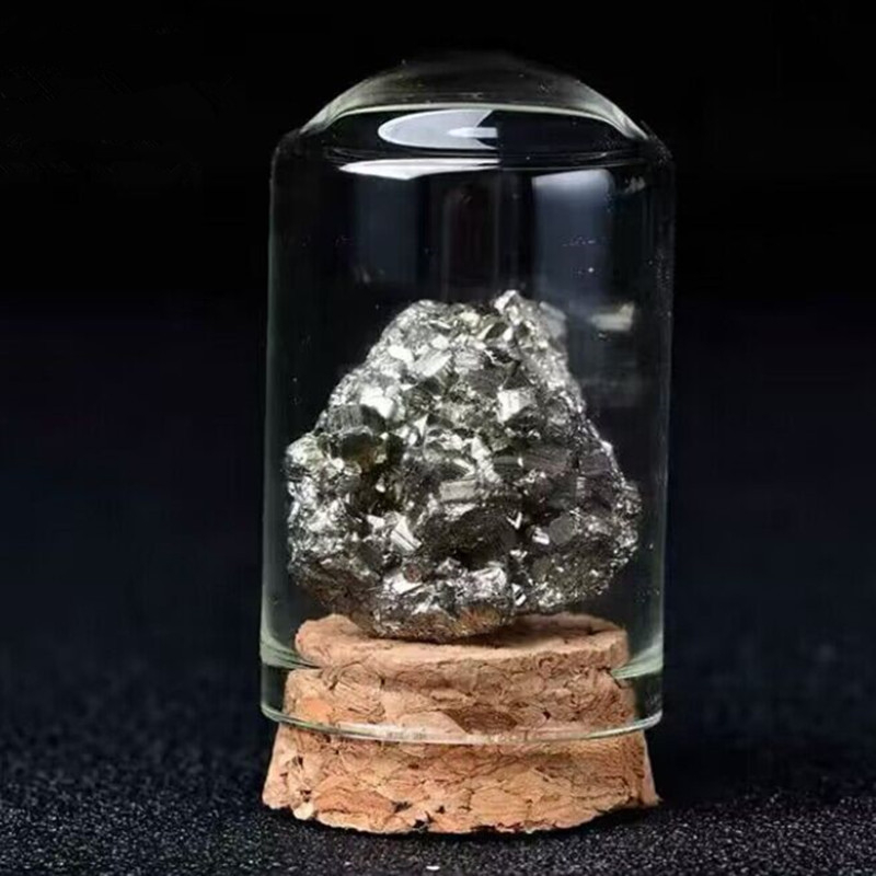 Mineralni kristalni uzorak – edukativni geometrijski kristal za djecu (Materijal: kristal; Marka: Kun-woo; Pakiranje: drvena kutija)