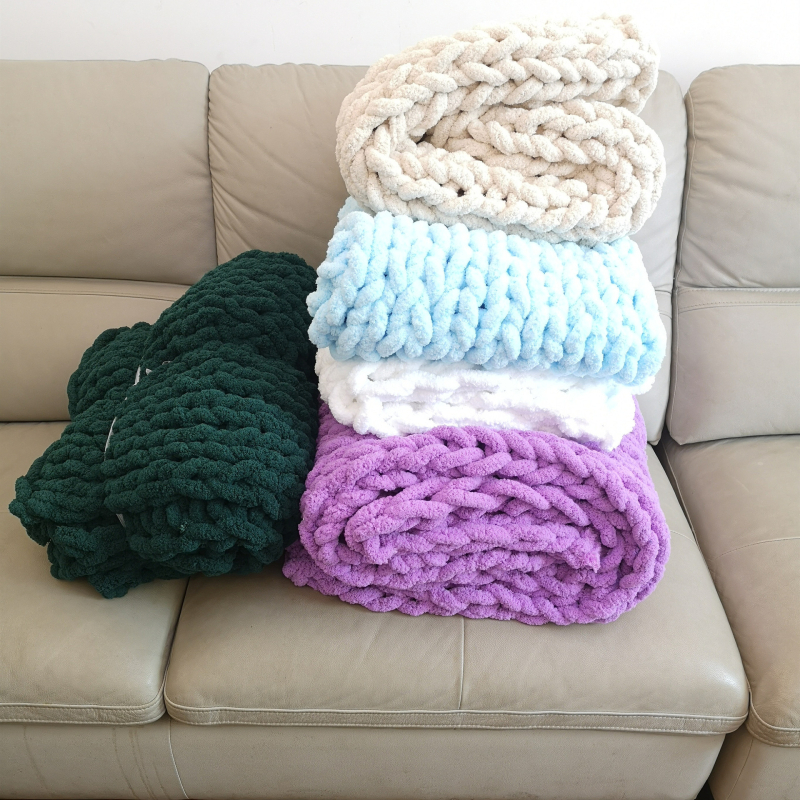 Käsitsi kootud pleed polüestrist – 1500–1999 g, Esmaklassiline kvaliteet, Kõigile aastaaegadele