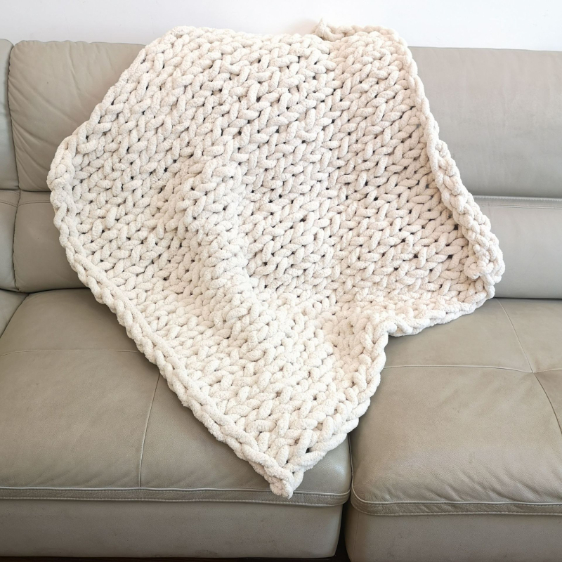 Käsitsi kootud pleed polüestrist – 1500–1999 g, Esmaklassiline kvaliteet, Kõigile aastaaegadele