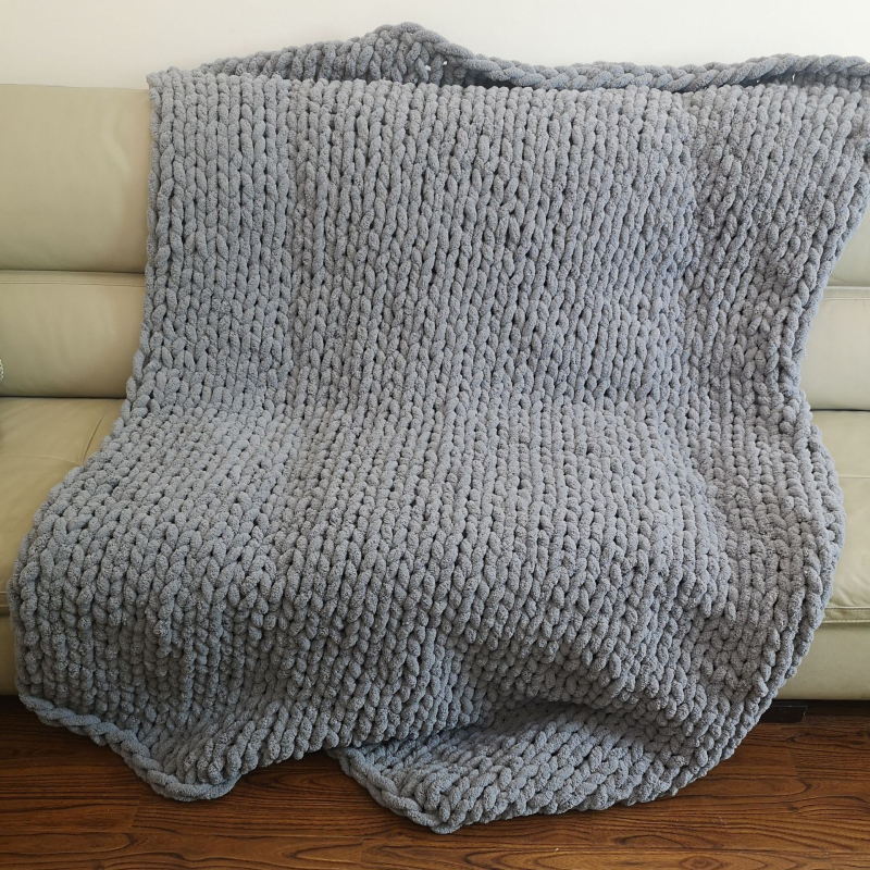 Käsitsi kootud pleed polüestrist – 1500–1999 g, Esmaklassiline kvaliteet, Kõigile aastaaegadele