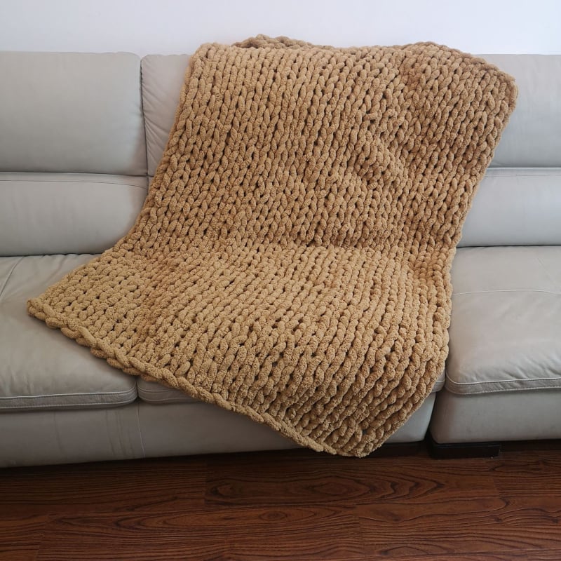 Käsitsi kootud pleed polüestrist – 1500–1999 g, Esmaklassiline kvaliteet, Kõigile aastaaegadele