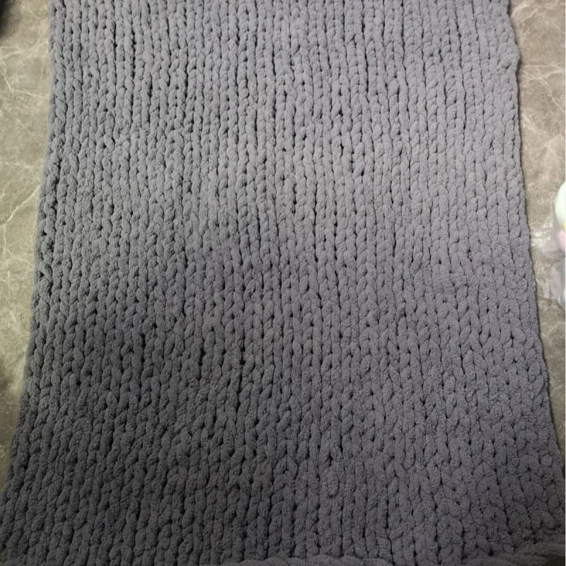 Käsitsi kootud pleed polüestrist – 1500–1999 g, Esmaklassiline kvaliteet, Kõigile aastaaegadele