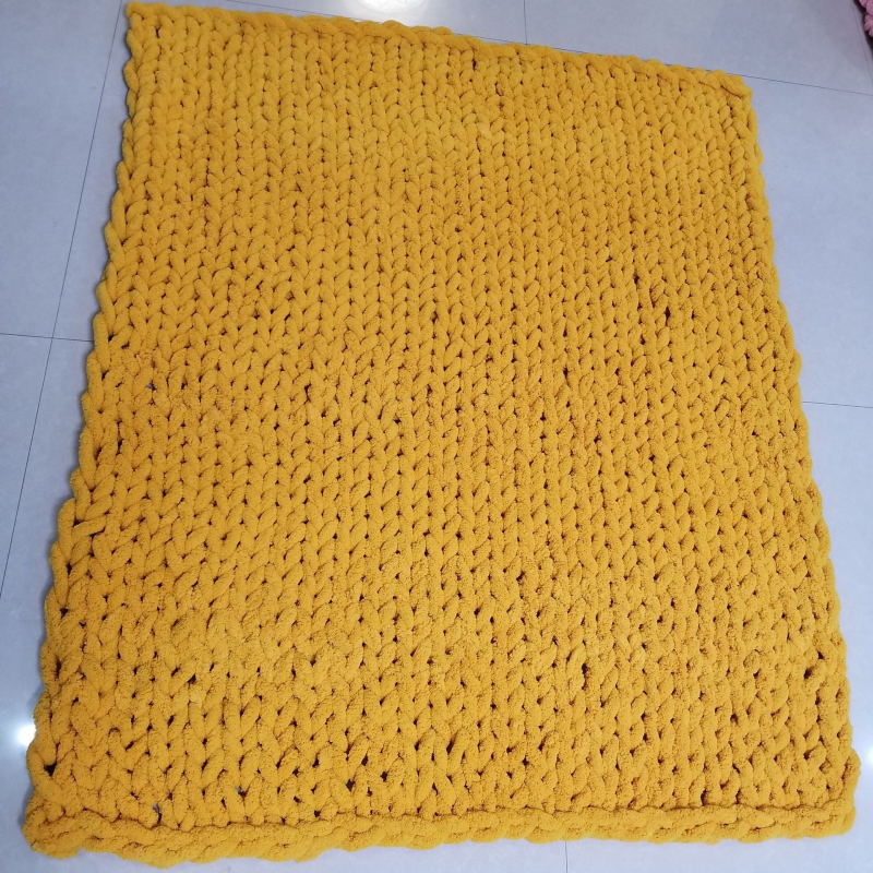 Käsitsi kootud pleed polüestrist – 1500–1999 g, Esmaklassiline kvaliteet, Kõigile aastaaegadele