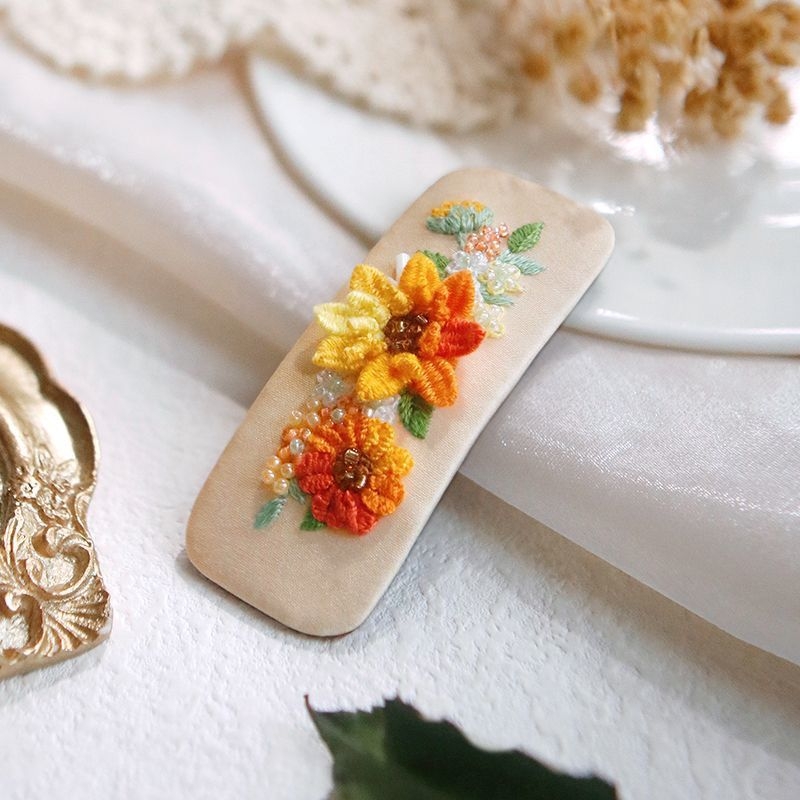 Clamă de păr handmade cu floare din țesătură – Kit DIY de broderie, stil Nordic, poliester, model peisaj