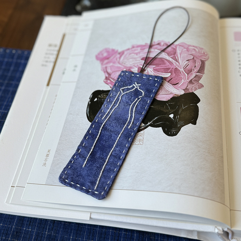 Keresztszemes készlet cheongsam medálos könyvjelzőhöz, kezdőbarát virágos minta, pamut és len anyag