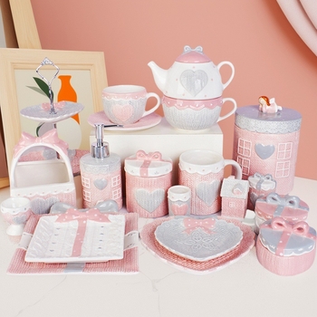 Porcelán lapos tál, szabálytalan forma, modern letisztult stílusú edénykészlet