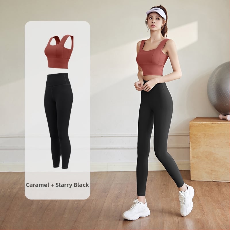 Комплект за йога за жени: спорт топ и панталони; полиестер + спандекс; висока еластичност PU 3.0; с подплънки за бюста; издаден през 2024 г.