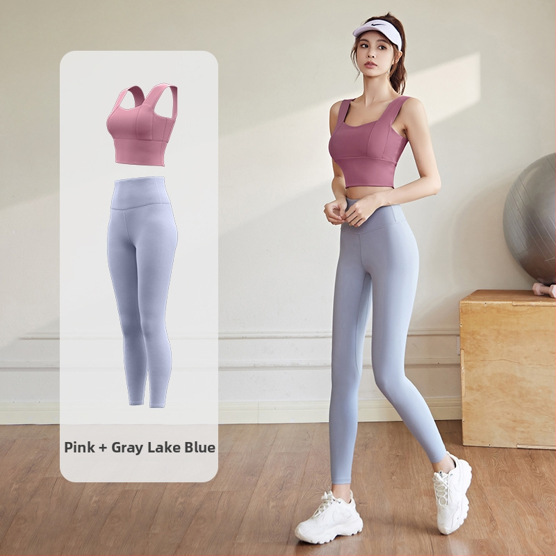 Комплект за йога за жени: спорт топ и панталони; полиестер + спандекс; висока еластичност PU 3.0; с подплънки за бюста; издаден през 2024 г.