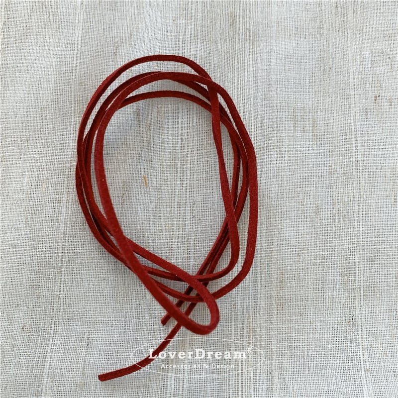 Vaikų kaklo papuošalas su grybų motyvu ir gėlėtu audiniu, mišrios medžiagos, animacinis stilius, pritaikomas