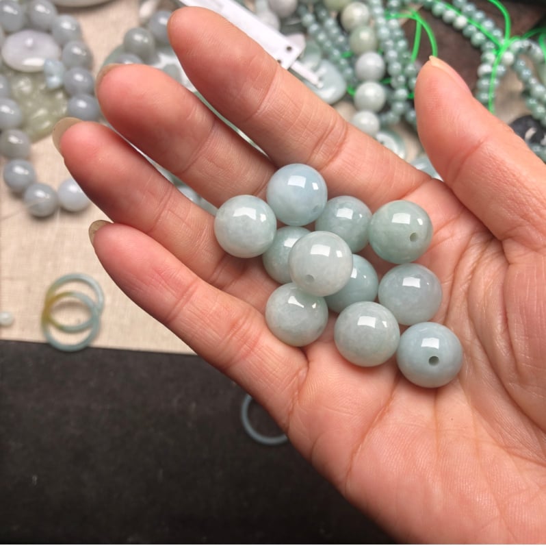 Жадеит А-клас Старо находище – ледено-прозрачни мъниста за DIY бижута