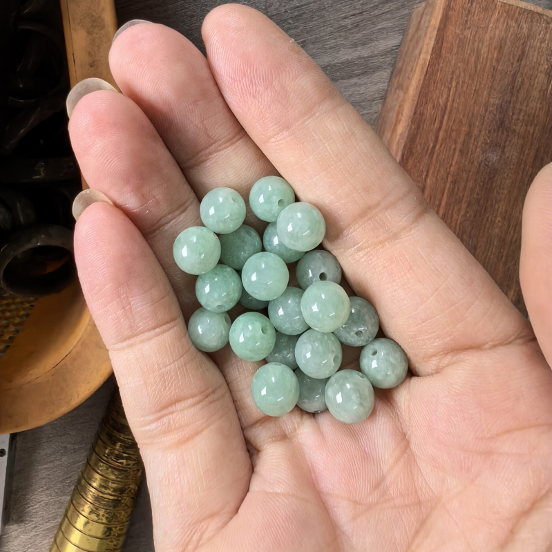 Жадеит А-клас Старо находище – ледено-прозрачни мъниста за DIY бижута