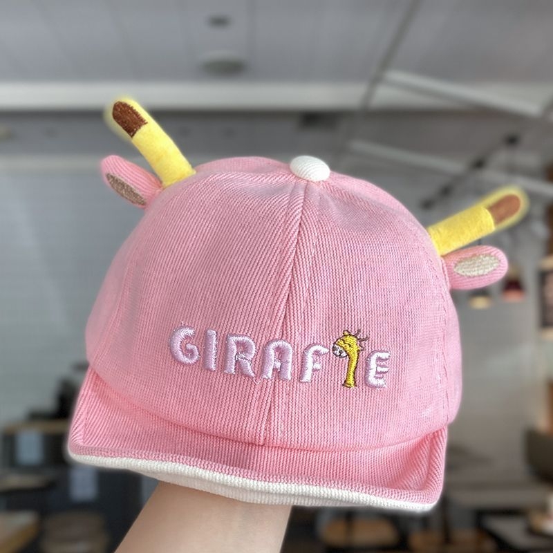 Kūdikio beisbolo kepurė su plačiu snapeliu, vėjo atspari ir šilta, kvėpuojantis poliesteris, siuvinėjimas, mielas animacinis stilius, amžiaus grupė 0–2 m, pavasaris–ruduo