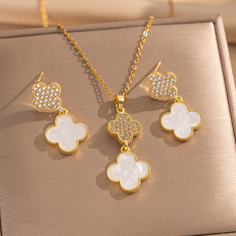 Set de bijuterii geometric: colier și cercei din oțel titan cu acoperire diamantată; lanț O; pandantiv din oțel titan; stil lux ușor.