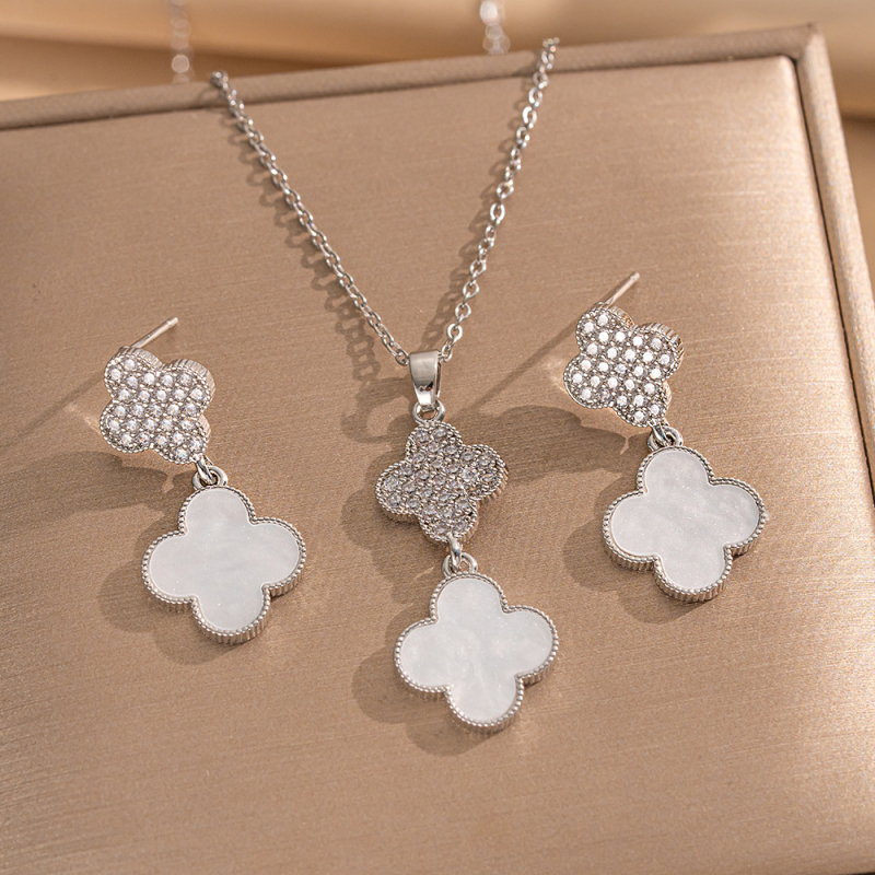 Set de bijuterii geometric: colier și cercei din oțel titan cu acoperire diamantată; lanț O; pandantiv din oțel titan; stil lux ușor.