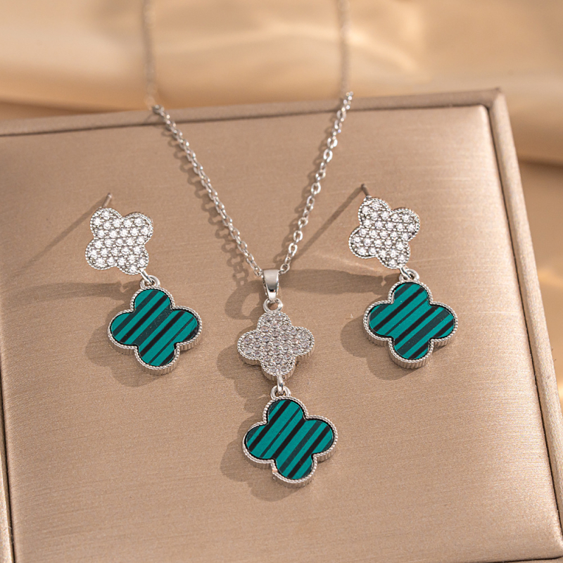 Set de bijuterii geometric: colier și cercei din oțel titan cu acoperire diamantată; lanț O; pandantiv din oțel titan; stil lux ușor.