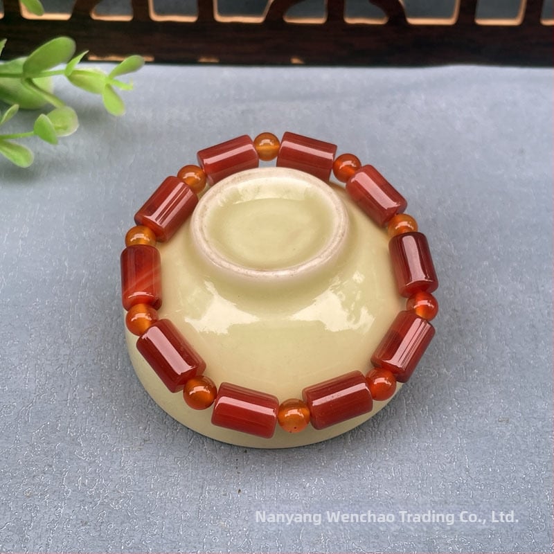 Akatā rokassprādze ar rižu pērļām, ģeometriska forma, dabisks materiāls, karājošās pērles