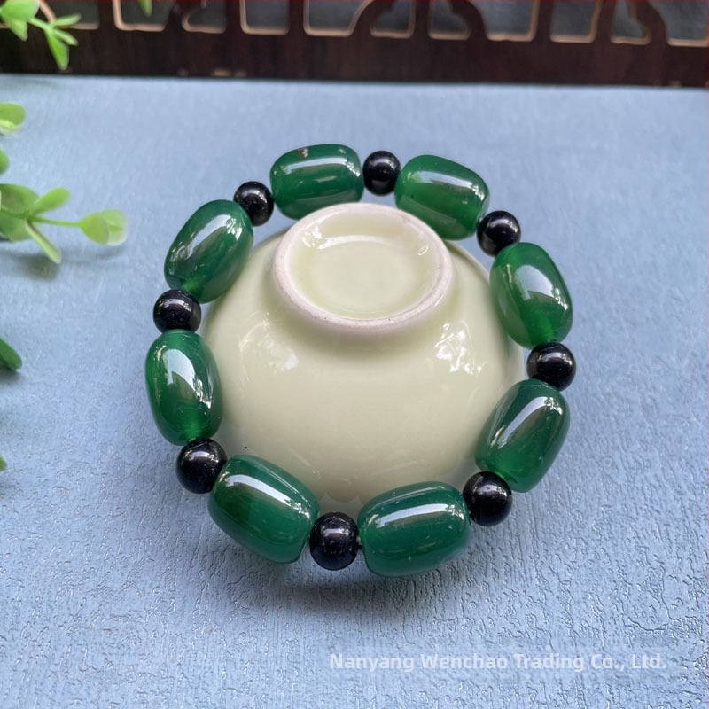 Akatā rokassprādze ar rižu pērļām, ģeometriska forma, dabisks materiāls, karājošās pērles