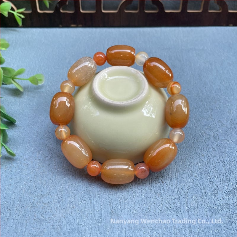 Akatā rokassprādze ar rižu pērļām, ģeometriska forma, dabisks materiāls, karājošās pērles