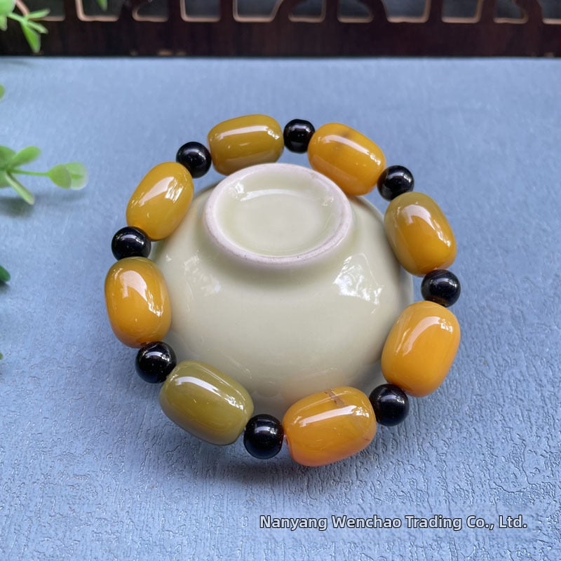 Akatā rokassprādze ar rižu pērļām, ģeometriska forma, dabisks materiāls, karājošās pērles