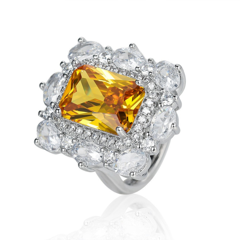 Moterų papuošalų rinkinys: žiedas, auskarai ir pakabukas su grandinėle (medžiaga: varis; elektroplavimas; grandinė: įprasta; pakabuko medžiaga: varis; leidimas: ruduo 2025)