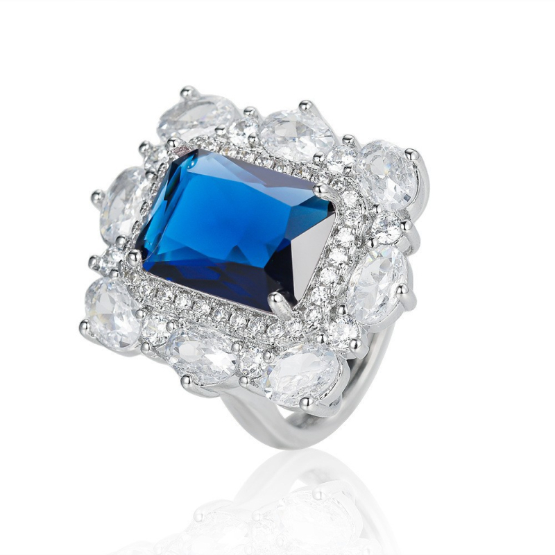 Moterų papuošalų rinkinys: žiedas, auskarai ir pakabukas su grandinėle (medžiaga: varis; elektroplavimas; grandinė: įprasta; pakabuko medžiaga: varis; leidimas: ruduo 2025)