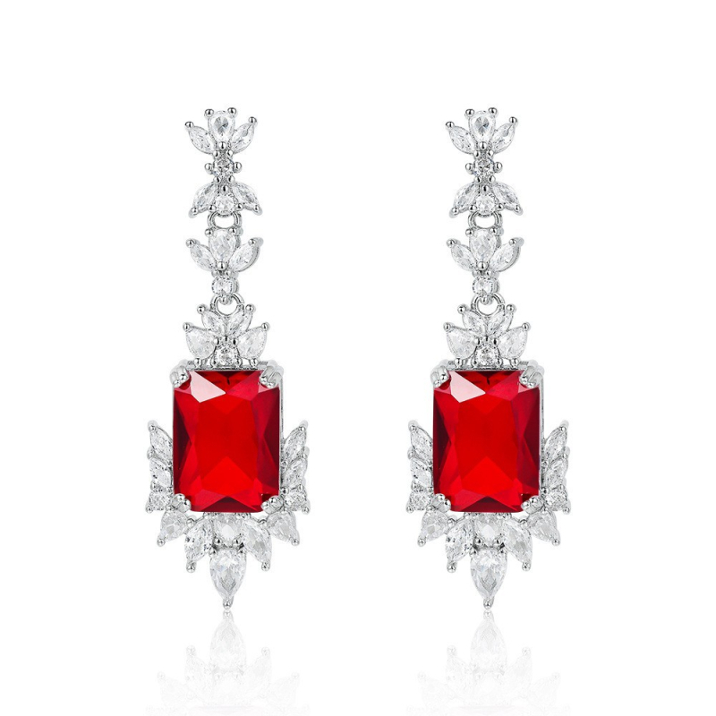 Moterų papuošalų rinkinys: žiedas, auskarai ir pakabukas su grandinėle (medžiaga: varis; elektroplavimas; grandinė: įprasta; pakabuko medžiaga: varis; leidimas: ruduo 2025)