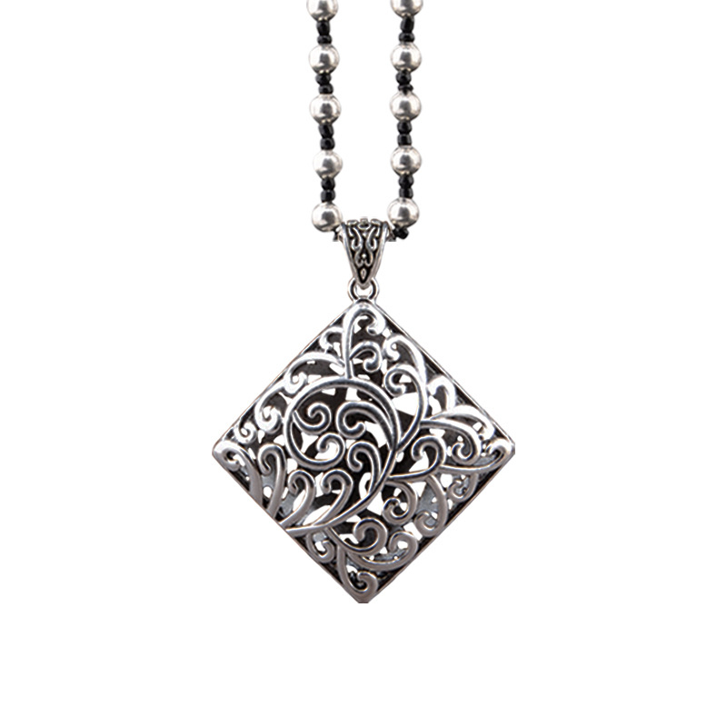 Lydinio puloverio grandinėlė, ilga karolė su kutiniu pakabuku, retro etno stilius