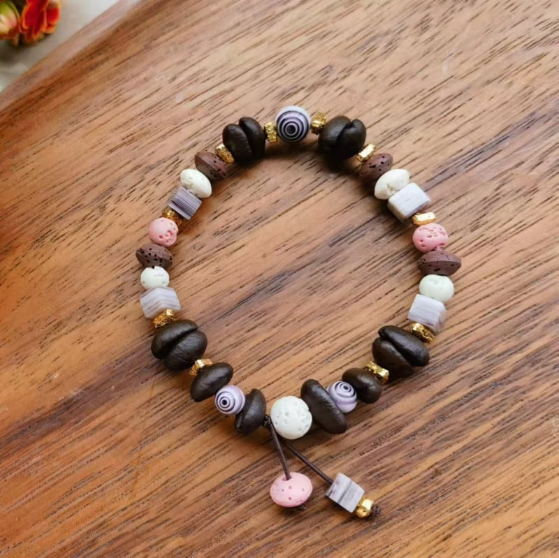 Ръчно изработена гривна от стъклени мъниста с кафеено зърно, естествен стил, унисекс, пролет 2025