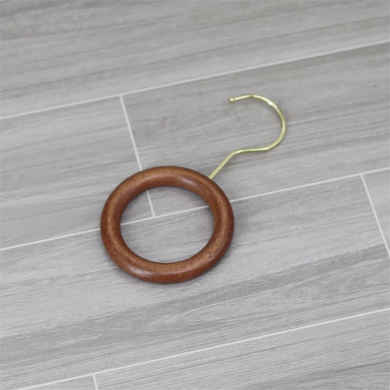 Xinyu Wood Art medinė drabužių pakaba su apvaliu žiedu, S kabliukas ir U klipas, ekspozicijos rekvizitas šalikams, dvigubo kablio stilius, apkrova iki 5 kg