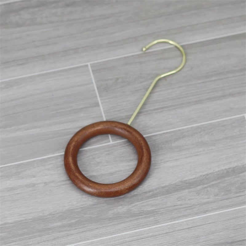 Xinyu Wood Art medinė drabužių pakaba su apvaliu žiedu, S kabliukas ir U klipas, ekspozicijos rekvizitas šalikams, dvigubo kablio stilius, apkrova iki 5 kg