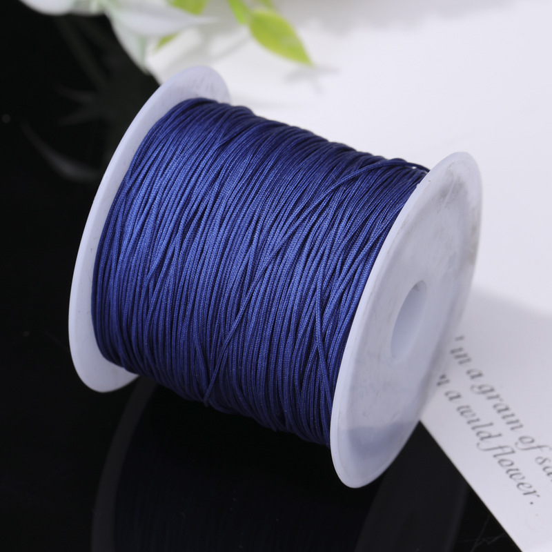 Rankų darbo karoliukų virvė pakabukui (poliesteris, Boring, 2021 ruduo)