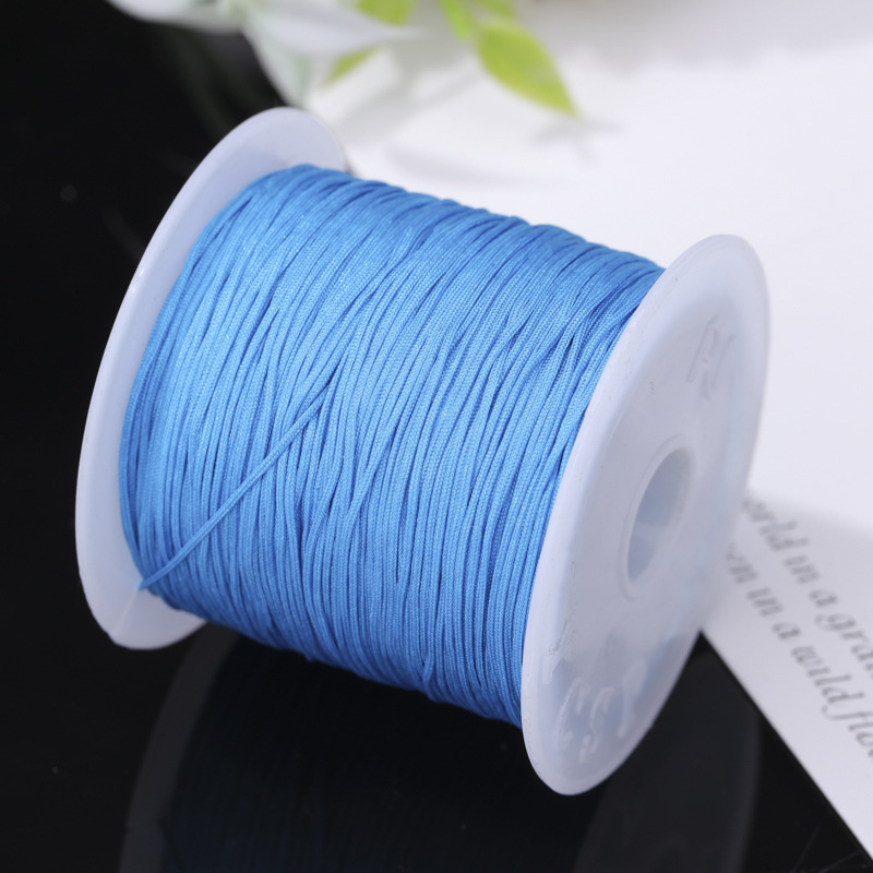 Rankų darbo karoliukų virvė pakabukui (poliesteris, Boring, 2021 ruduo)