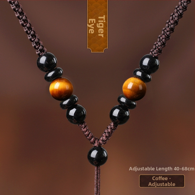 Hetianos nefrito pakabukas ant rankų pintos vėrinio, apdorotas nefritas