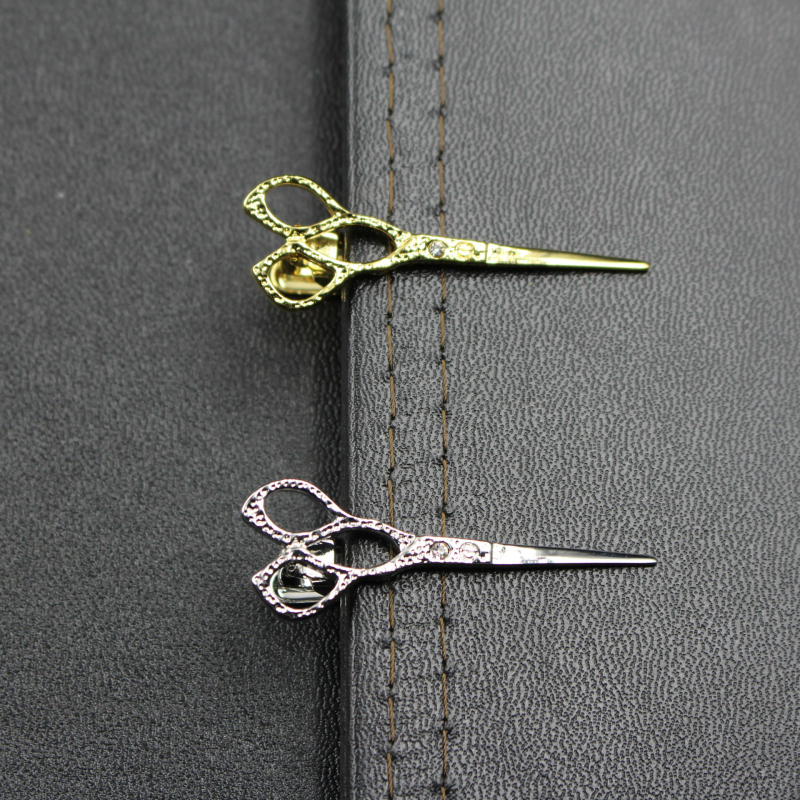 Клип за вратовръзка от мед, плоска глава, унисекс, модерен стил, дължина 4 cm, модел: очила дартс AK47