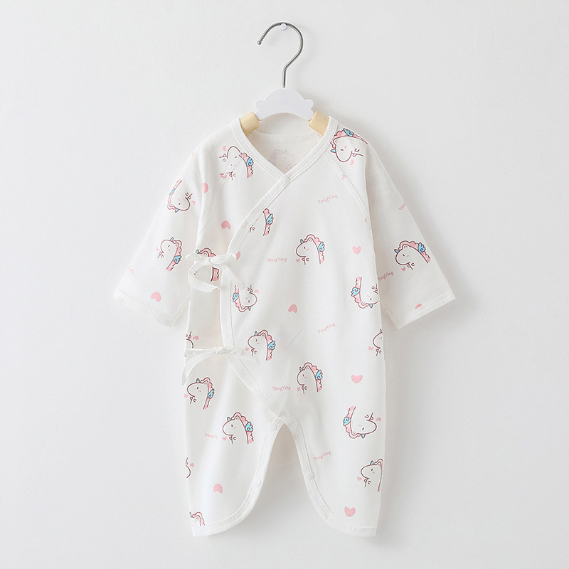 Naujagimio ilgos rankovės kombinezonas iš 100% medvilnės, unisex, diagoninis užsegimas su raišteliais ir drugelio motyvas