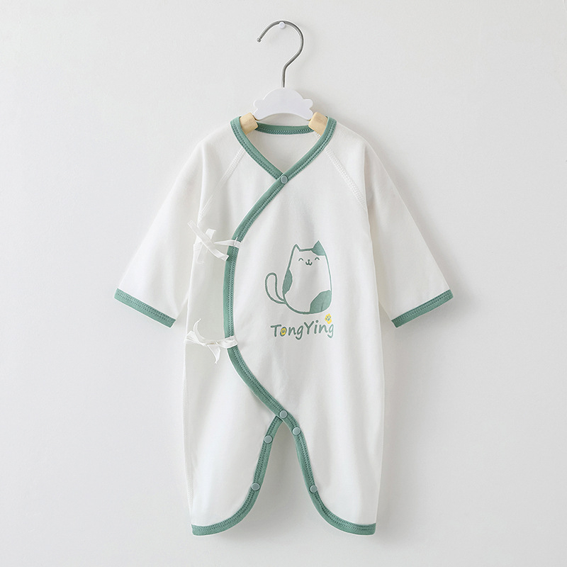 Naujagimio ilgos rankovės kombinezonas iš 100% medvilnės, unisex, diagoninis užsegimas su raišteliais ir drugelio motyvas