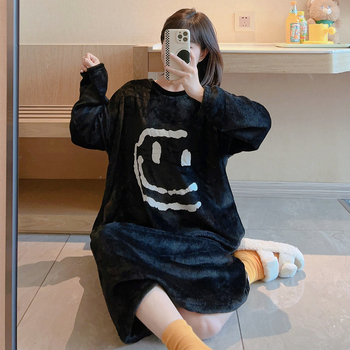 Ženski cartoon flanel pijama set, debela tkanina, 201-250 g/m², okrugli izrez, dugi rukavi