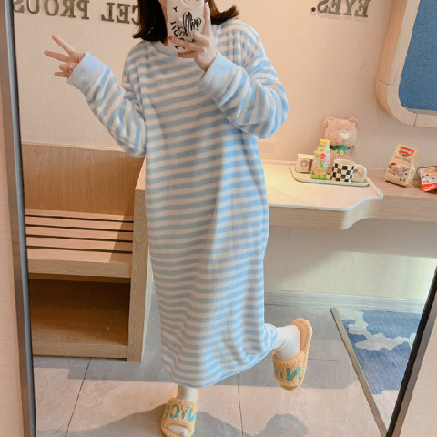 Ženski cartoon flanel pijama set, debela tkanina, 201-250 g/m², okrugli izrez, dugi rukavi