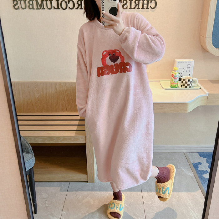 Ženski cartoon flanel pijama set, debela tkanina, 201-250 g/m², okrugli izrez, dugi rukavi